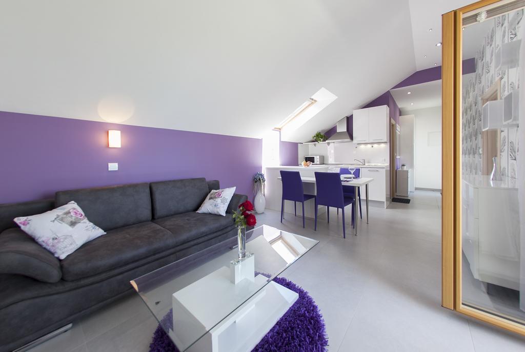 Apartments Benika Bol Bilik gambar