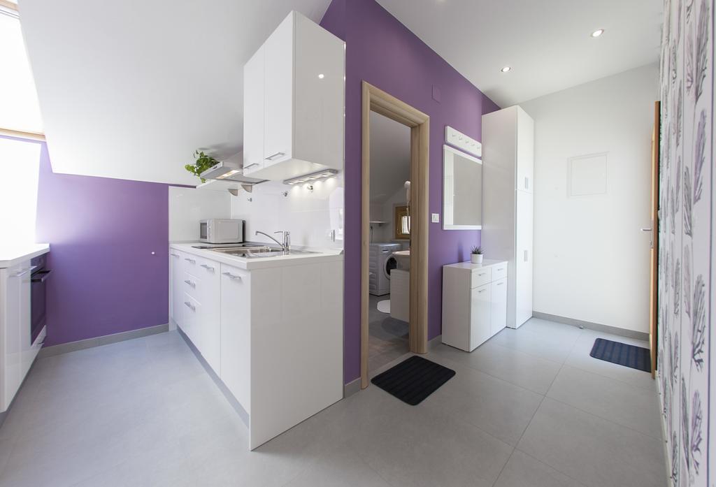 Apartments Benika Bol Bilik gambar