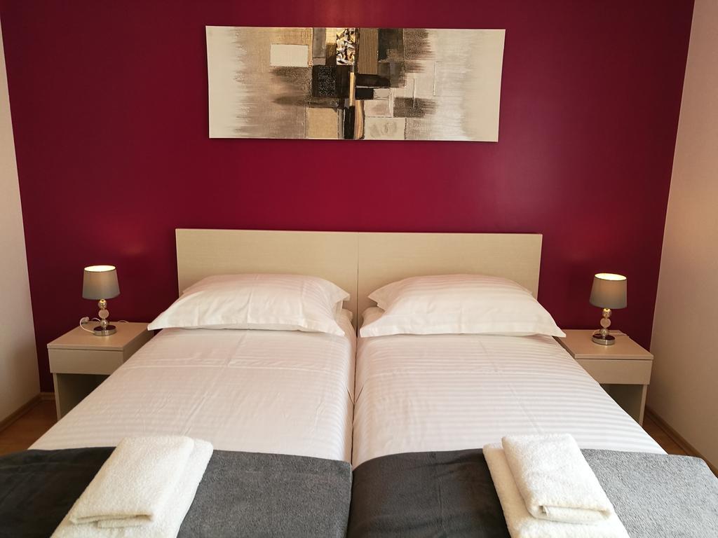 Apartments Benika Bol Luaran gambar