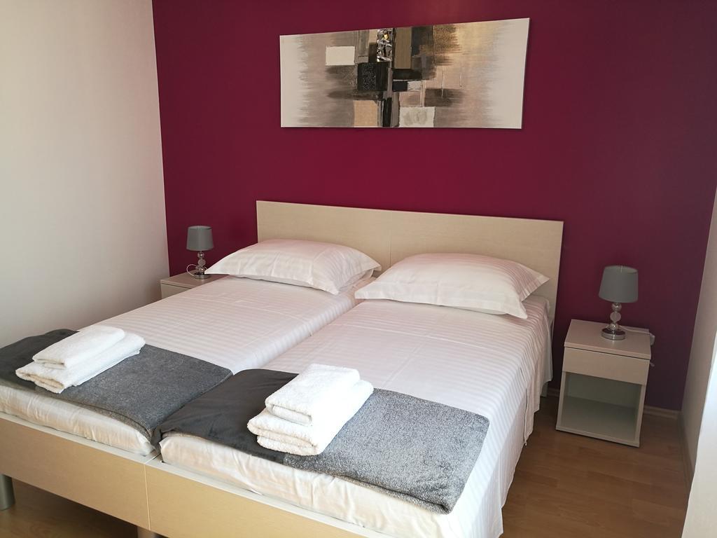Apartments Benika Bol Luaran gambar