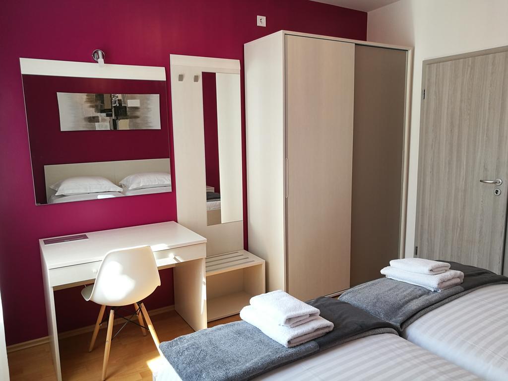 Apartments Benika Bol Luaran gambar