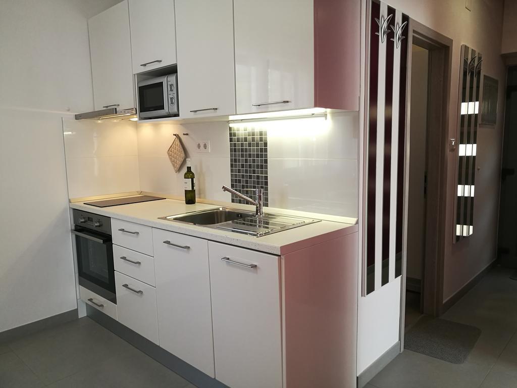 Apartments Benika Bol Luaran gambar
